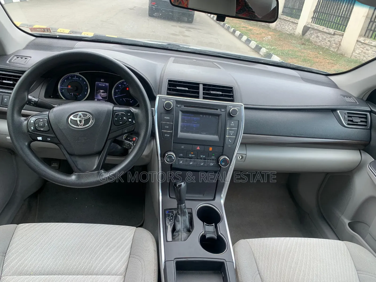 Toyota Camry 2016 Silver