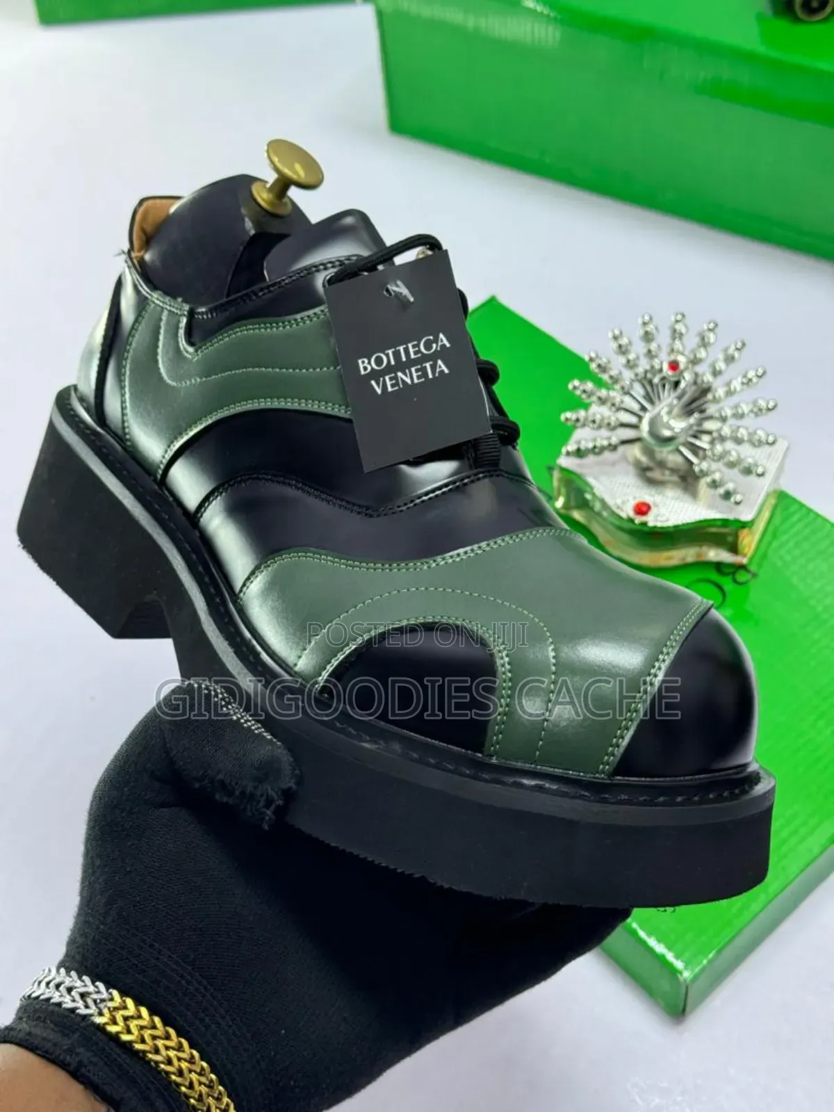 BV Men's Chunky Dress Shoes