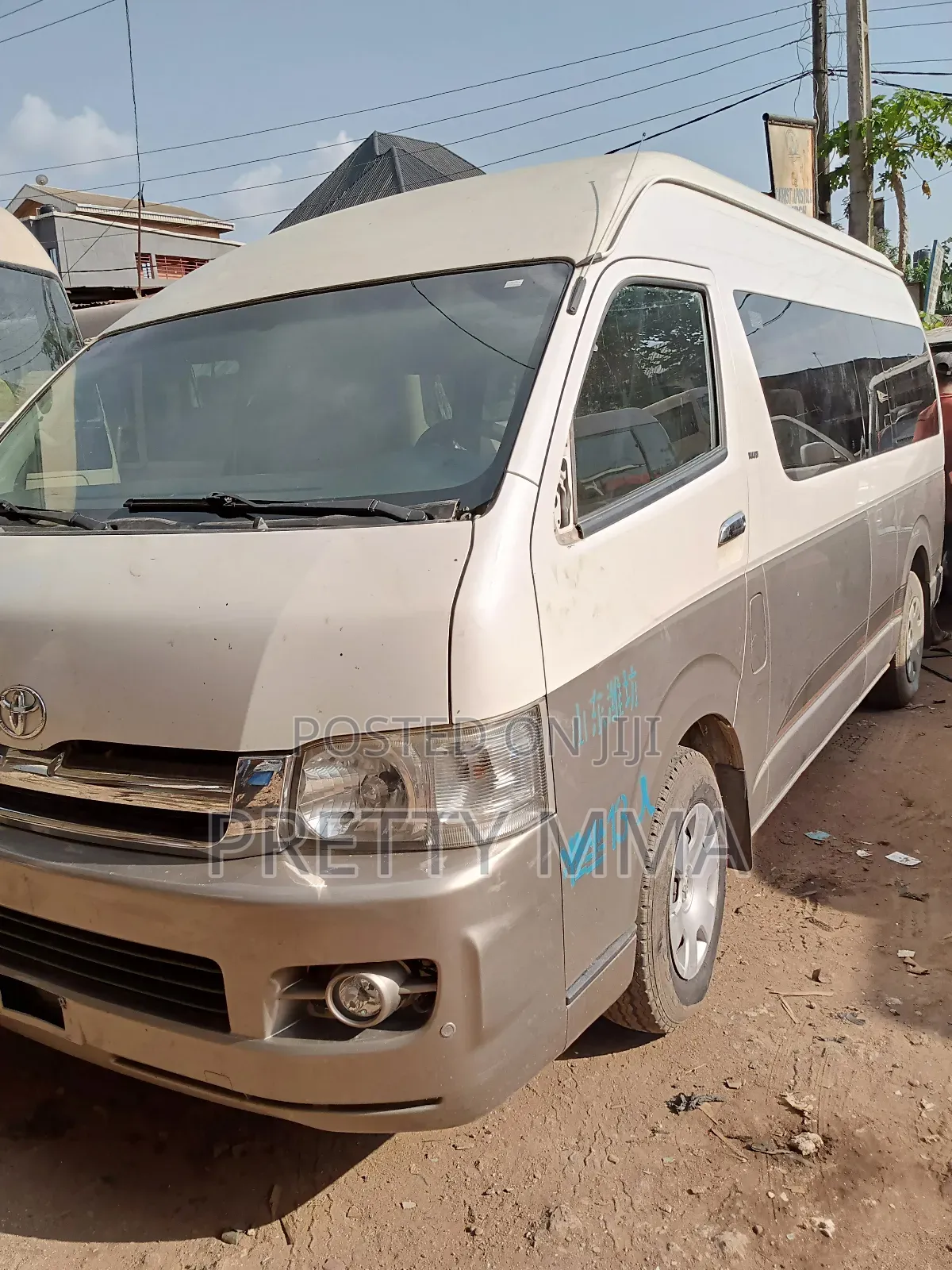 Toyota HiAce 2018 Beige