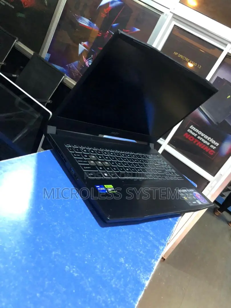 Laptop MSI Katana 15 16GB Intel Core I7 SSD 1T
