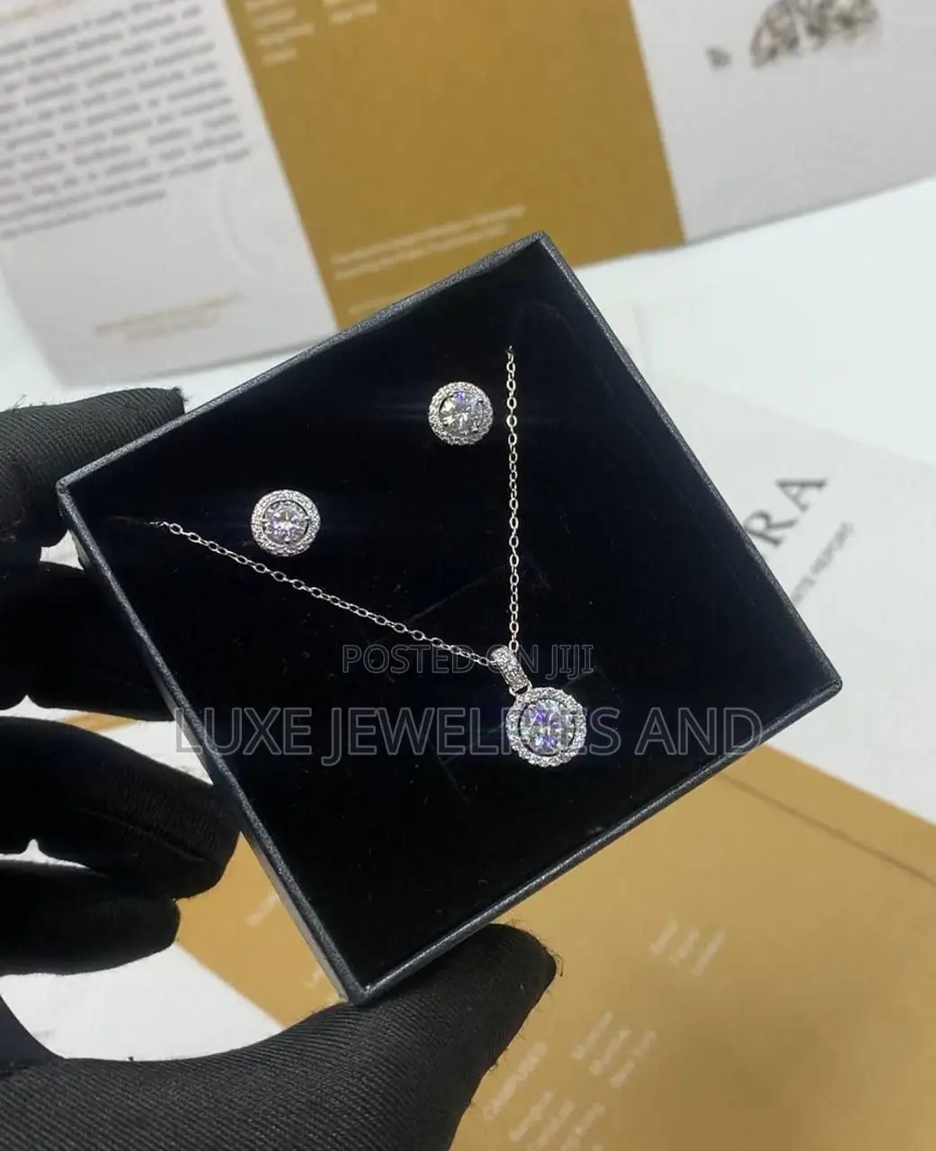 VVS1 925 SS Moissanite Diamond Necklace and Earrings Combo 