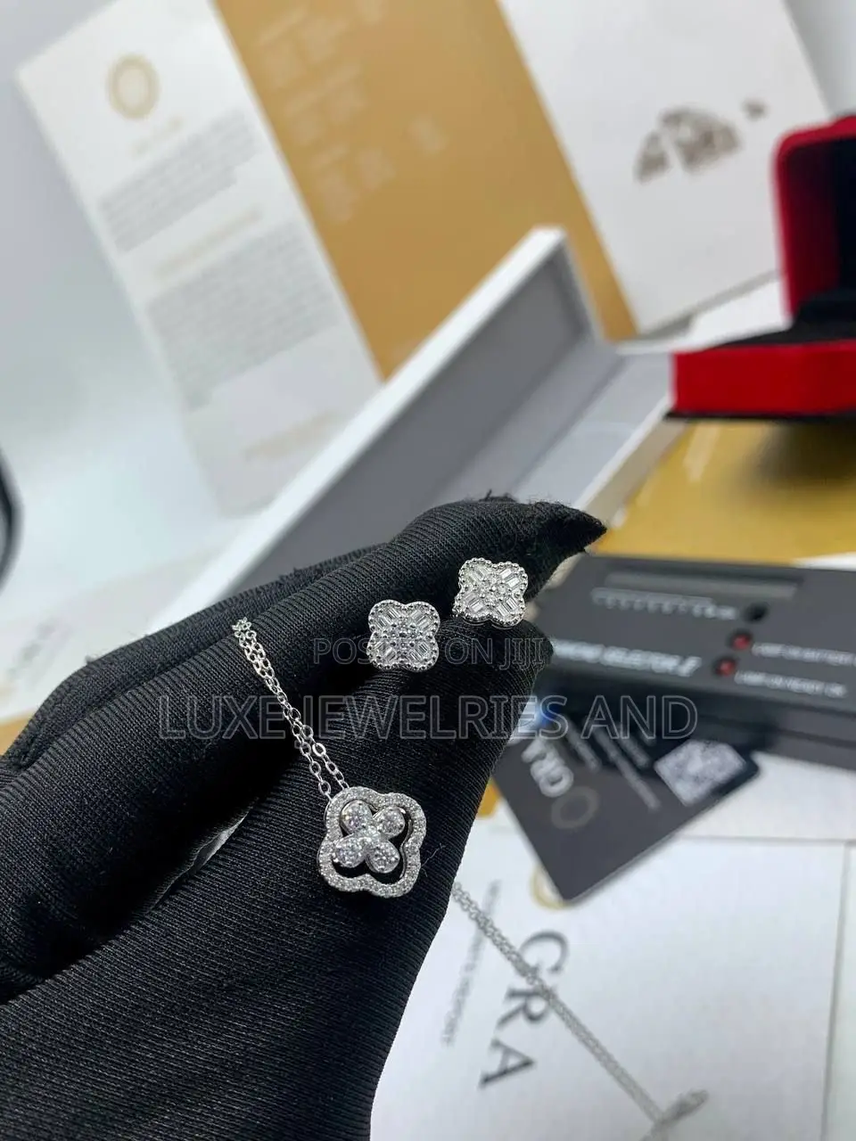 VVS1 925 SS Moissanite Diamond Necklace and Earrings Combo 