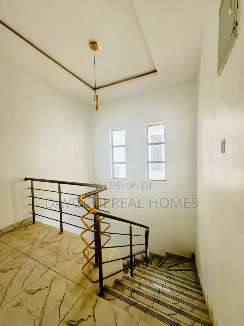 4bdrm Duplex in Harris Drive, Vgc., Lekki Phase 1 for rent