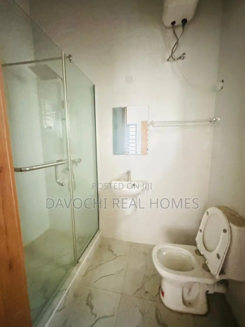 4bdrm Duplex in Harris Drive, Vgc., Lekki Phase 1 for rent
