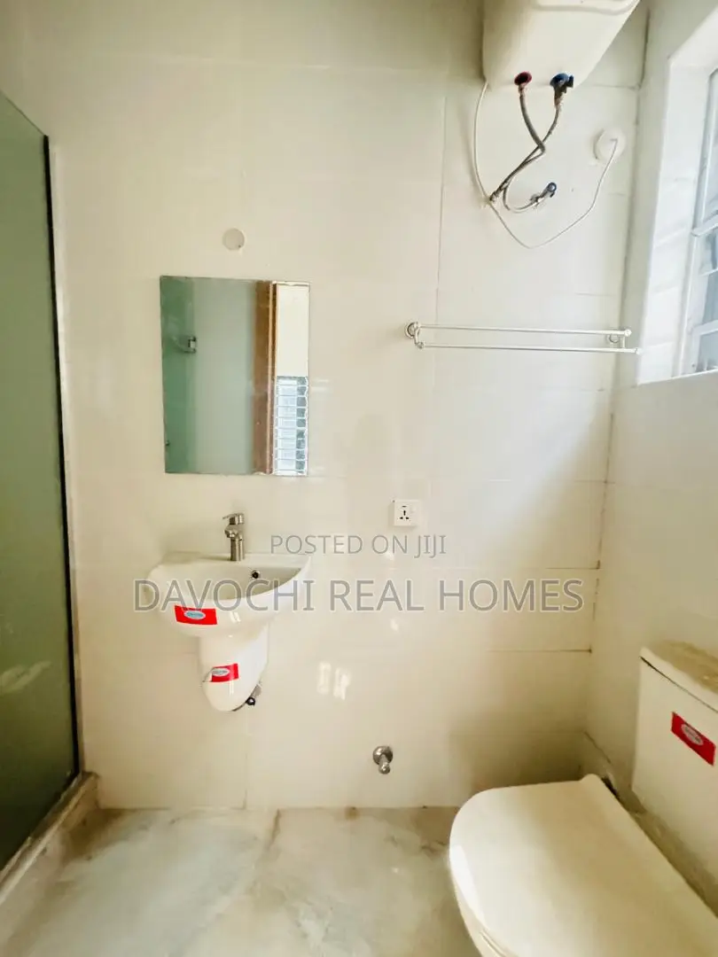 4bdrm Duplex in Harris Drive, Vgc., Lekki Phase 1 for rent