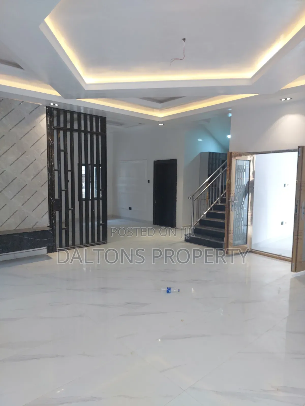 4bdrm Duplex in Summit Estate, Lugbe District for sale