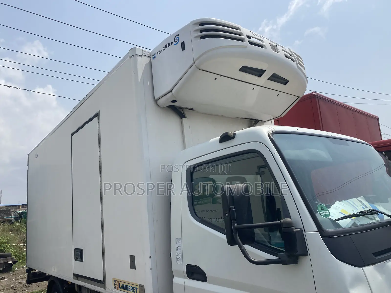 Mitsubishi Fuso Cooling Van Truck