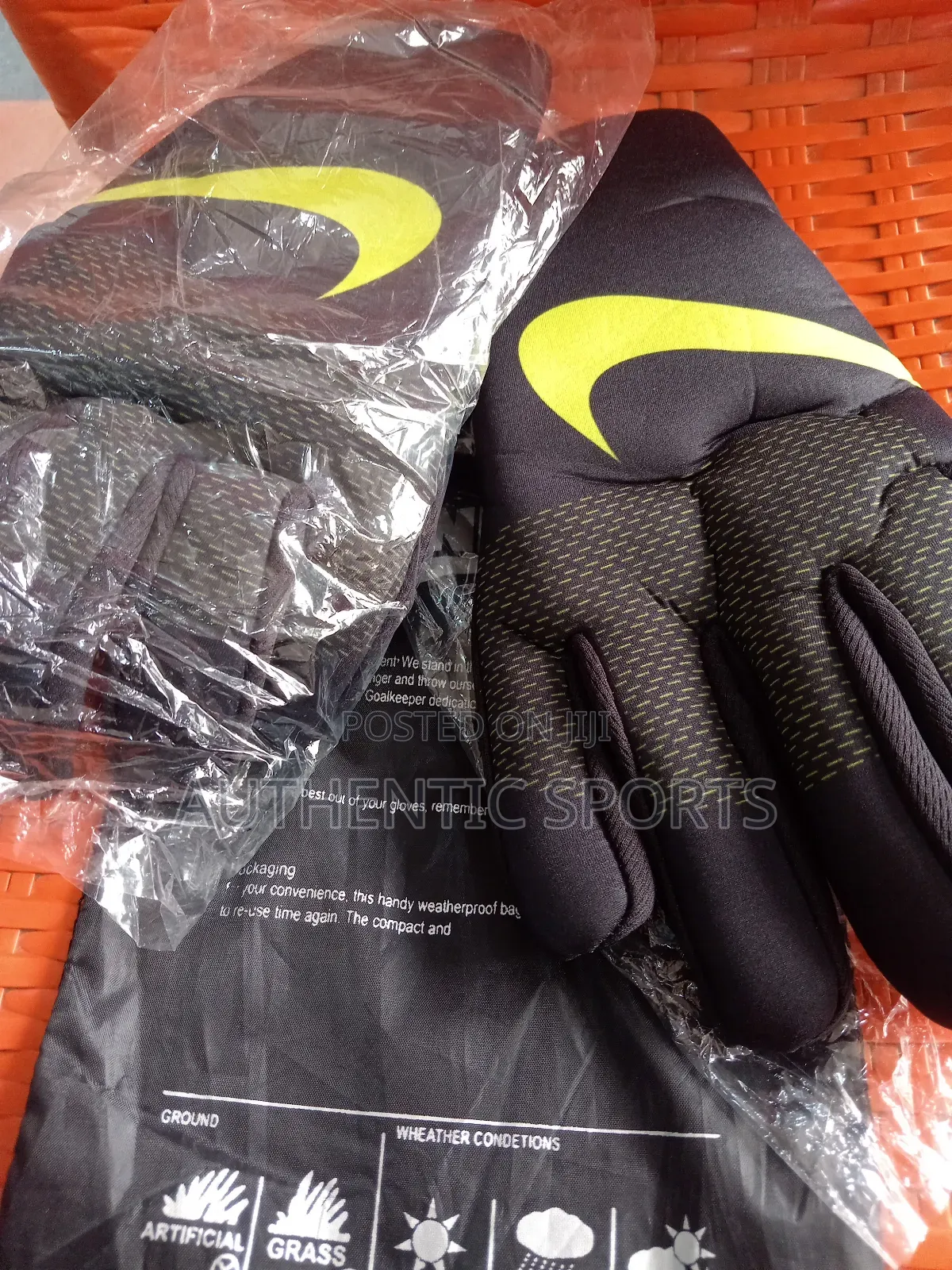 Goal Keeper Gloves
