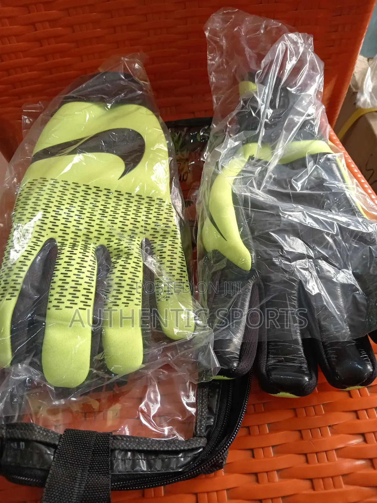 Goal Keeper Gloves