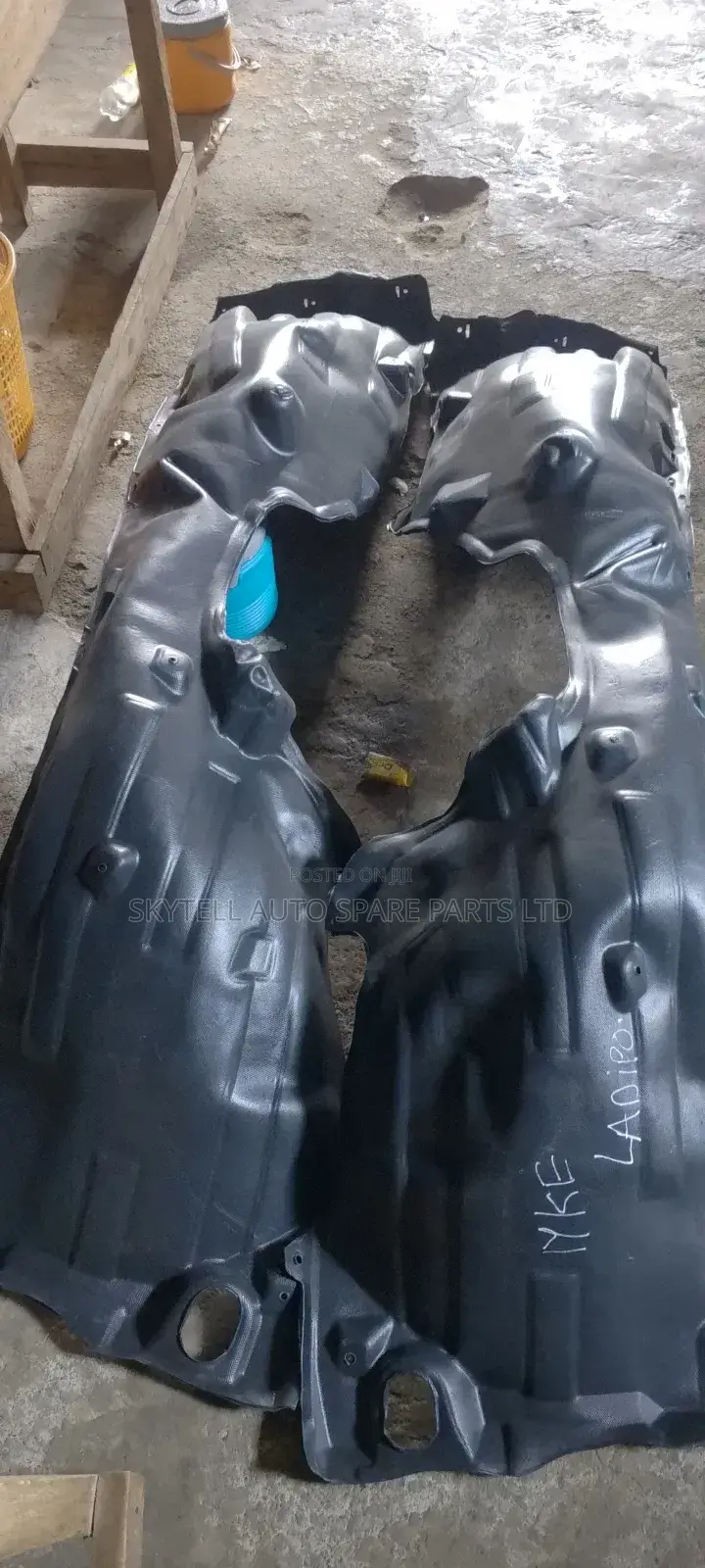 Sandprotector for Toyota Camry 2020