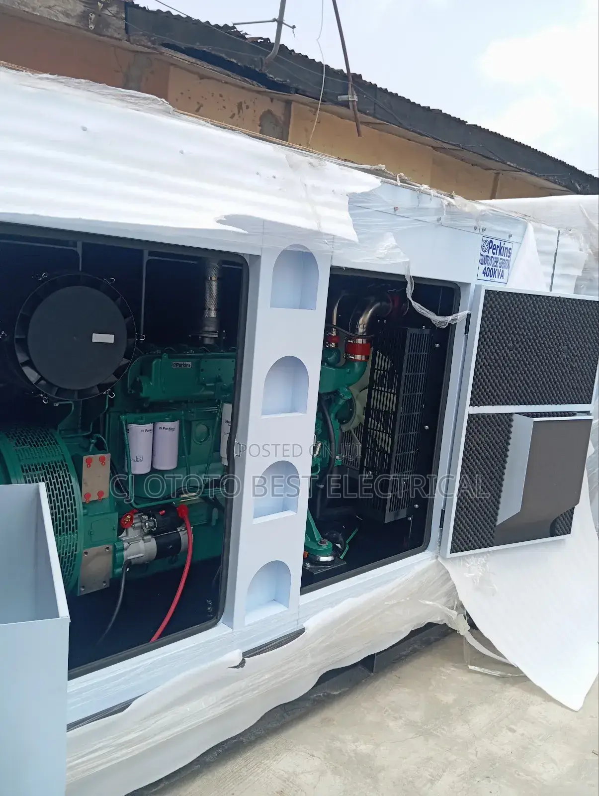 400kva Perkins England Generator Soundproof 2 Years Warrant