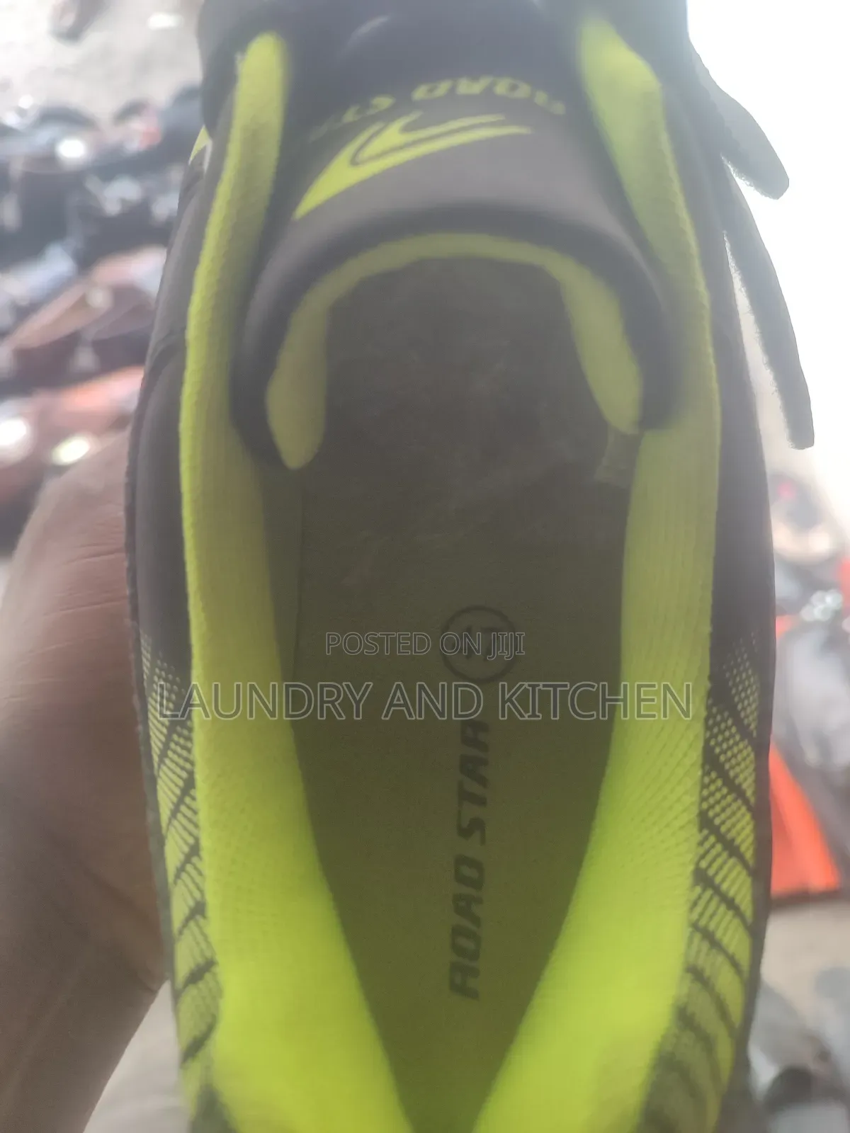 Simple Shoe for Sports