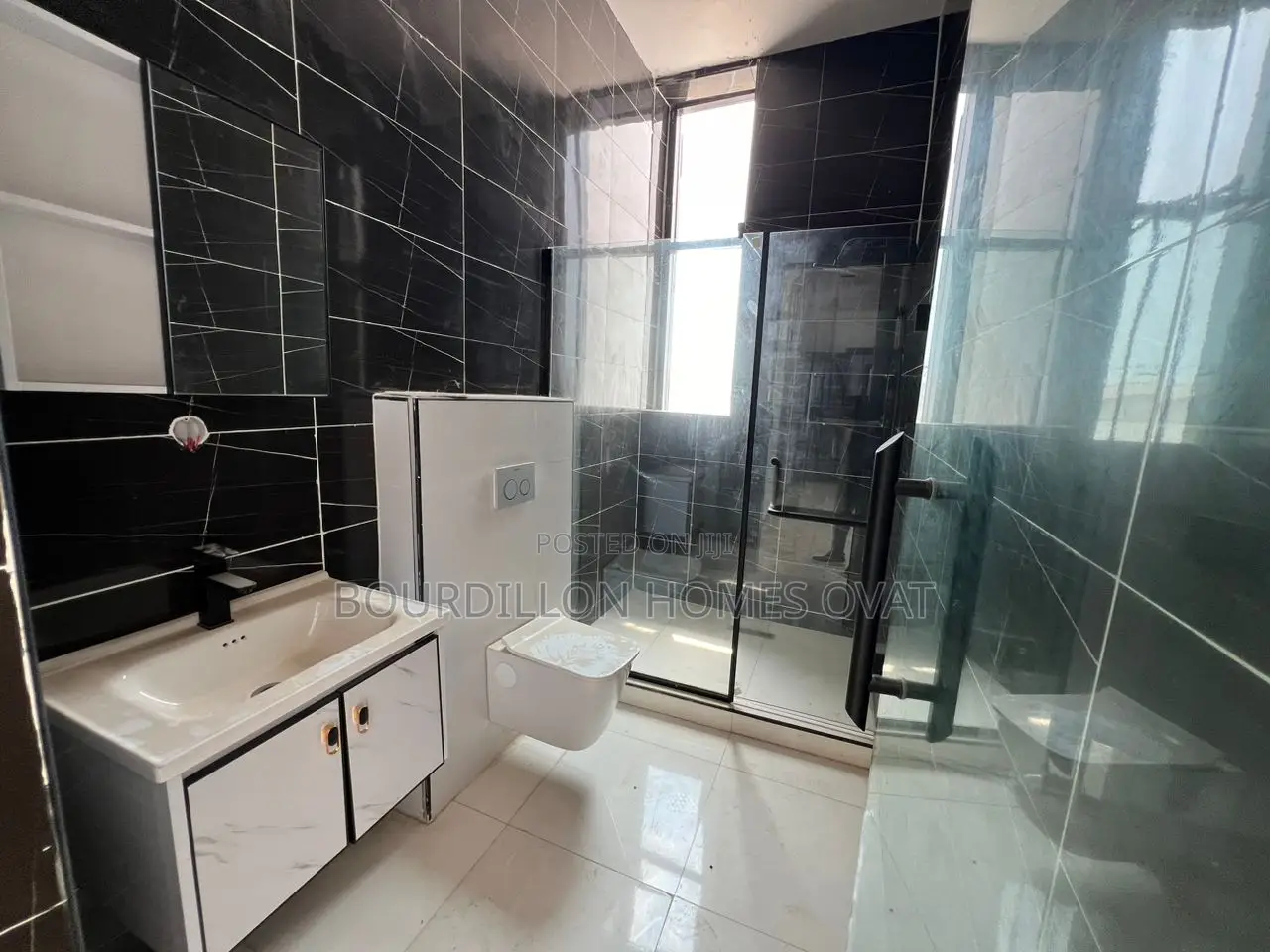 4bdrm Duplex in Ikota for sale