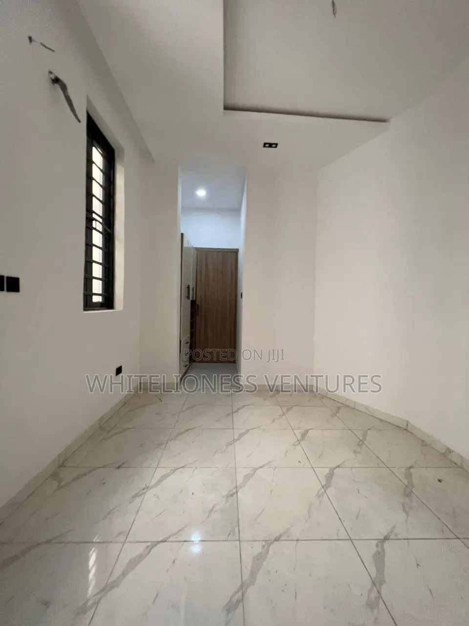 5bdrm Mansion in Chevy View Estate, Chevron for sale