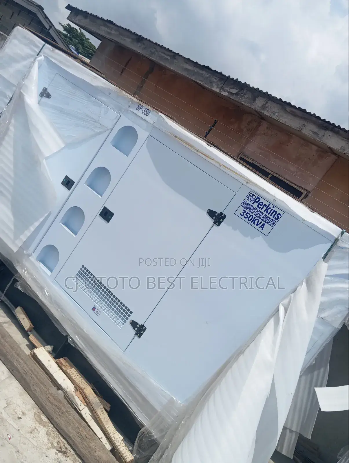 350kva Perkins Generator Soundproof 2 Years Warranty New One