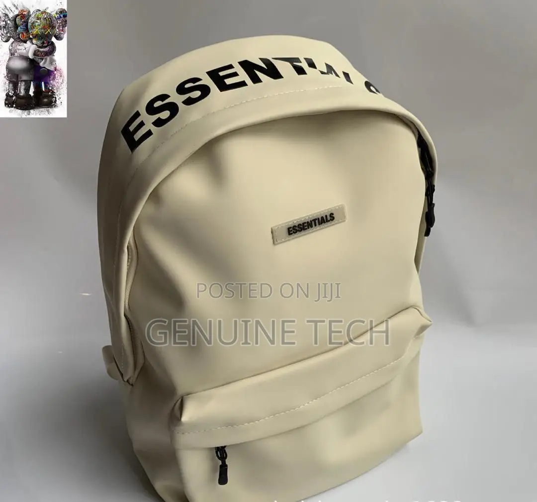 *Essentials Luxury Back Bag🎒🥶