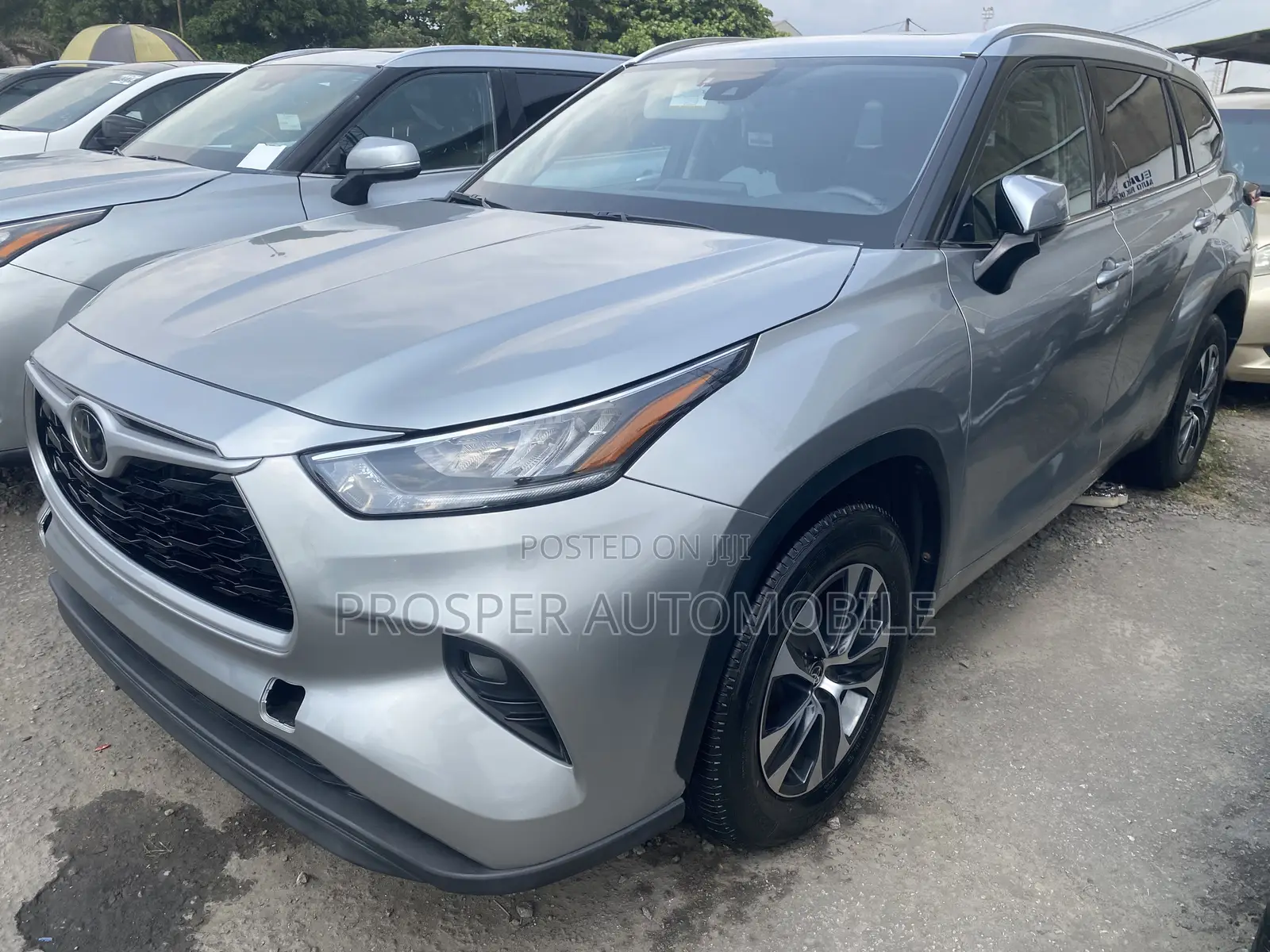 Toyota Highlander XLE 2021 Silver