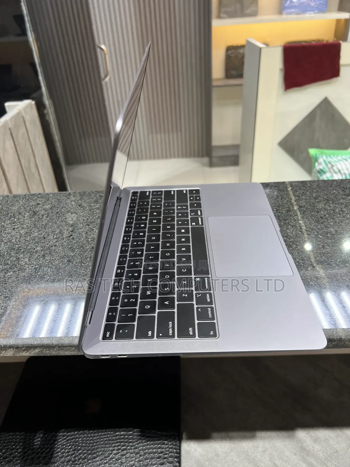 Laptop Apple MacBook Pro 2017 16GB Intel Core I5 SSD 512GB