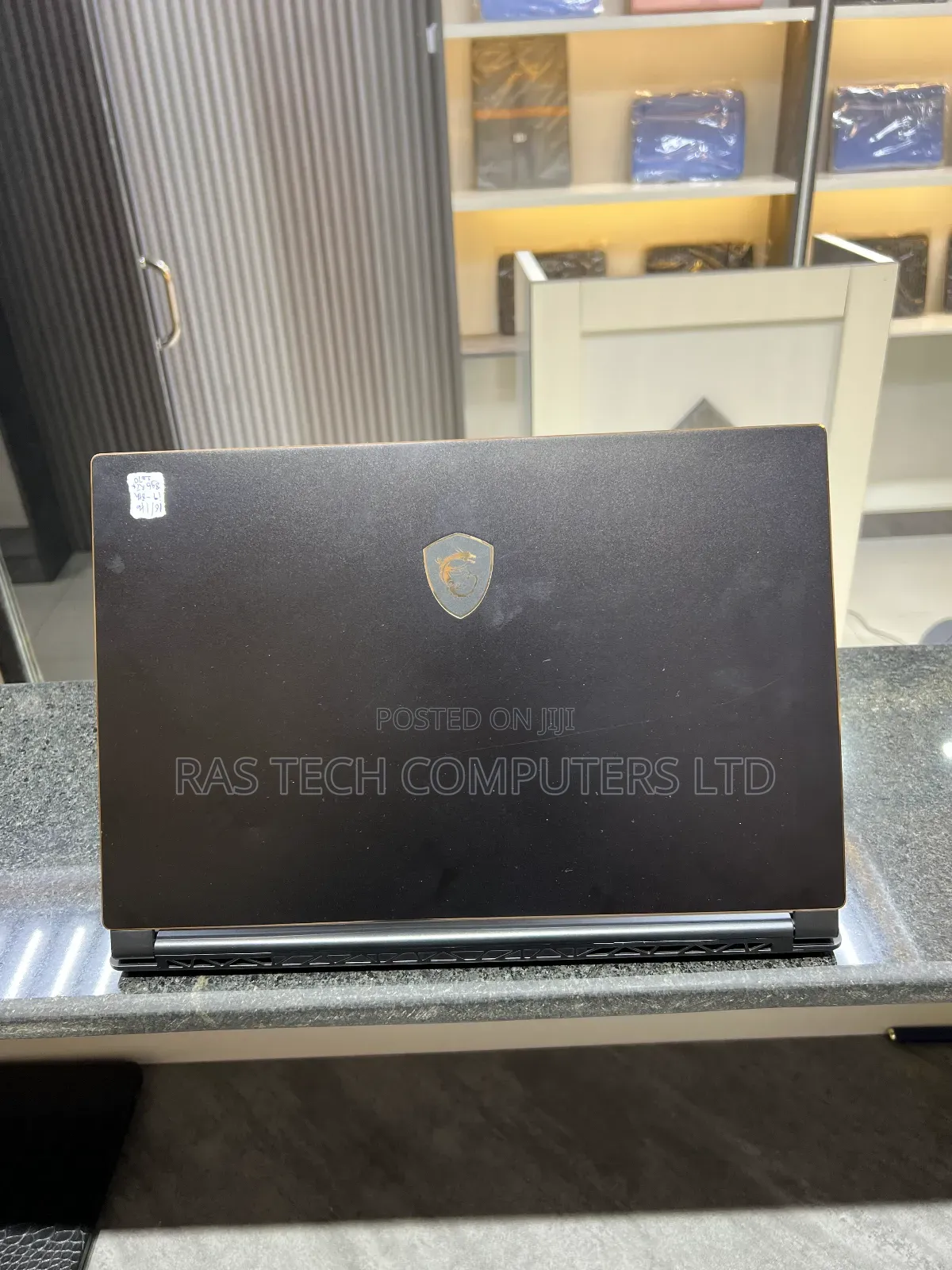 Laptop MSI GS65 Stealth Thin 8RE 16GB Intel Core I7 SSD 1T