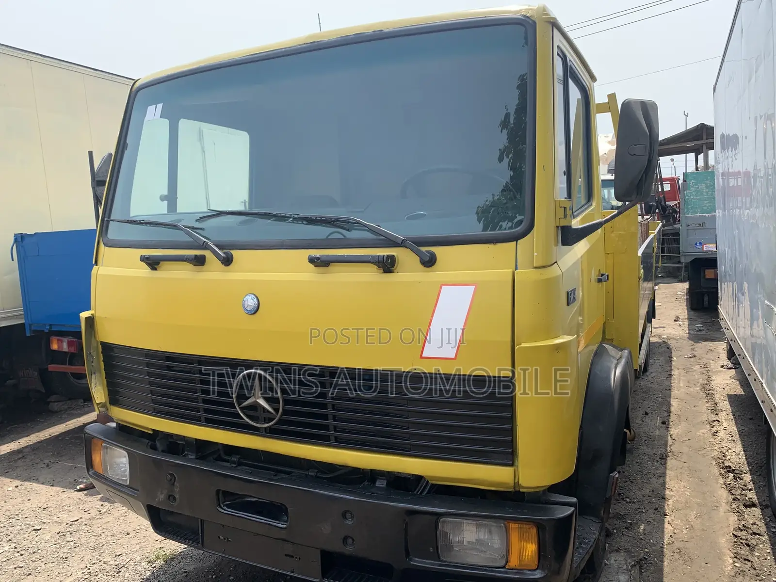 Mercedes-Benz 2001 Yellow
