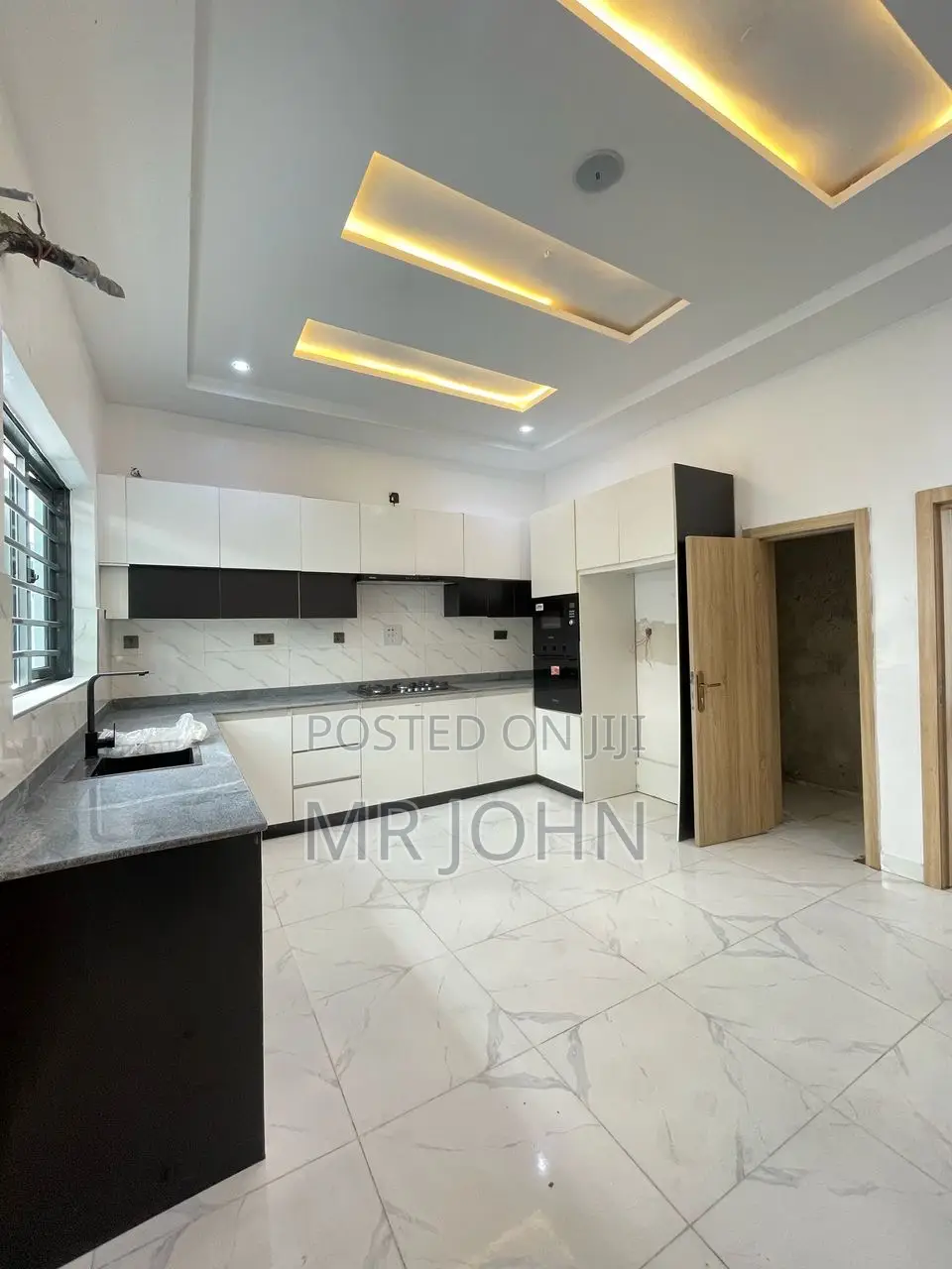 5bdrm House in Lekki for sale