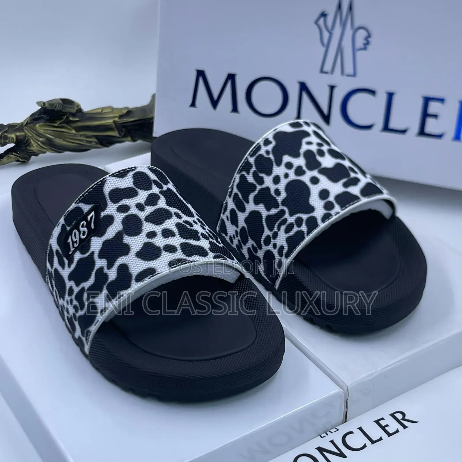 Original Luxury Men's Slides Moncler Available In Store 🏬