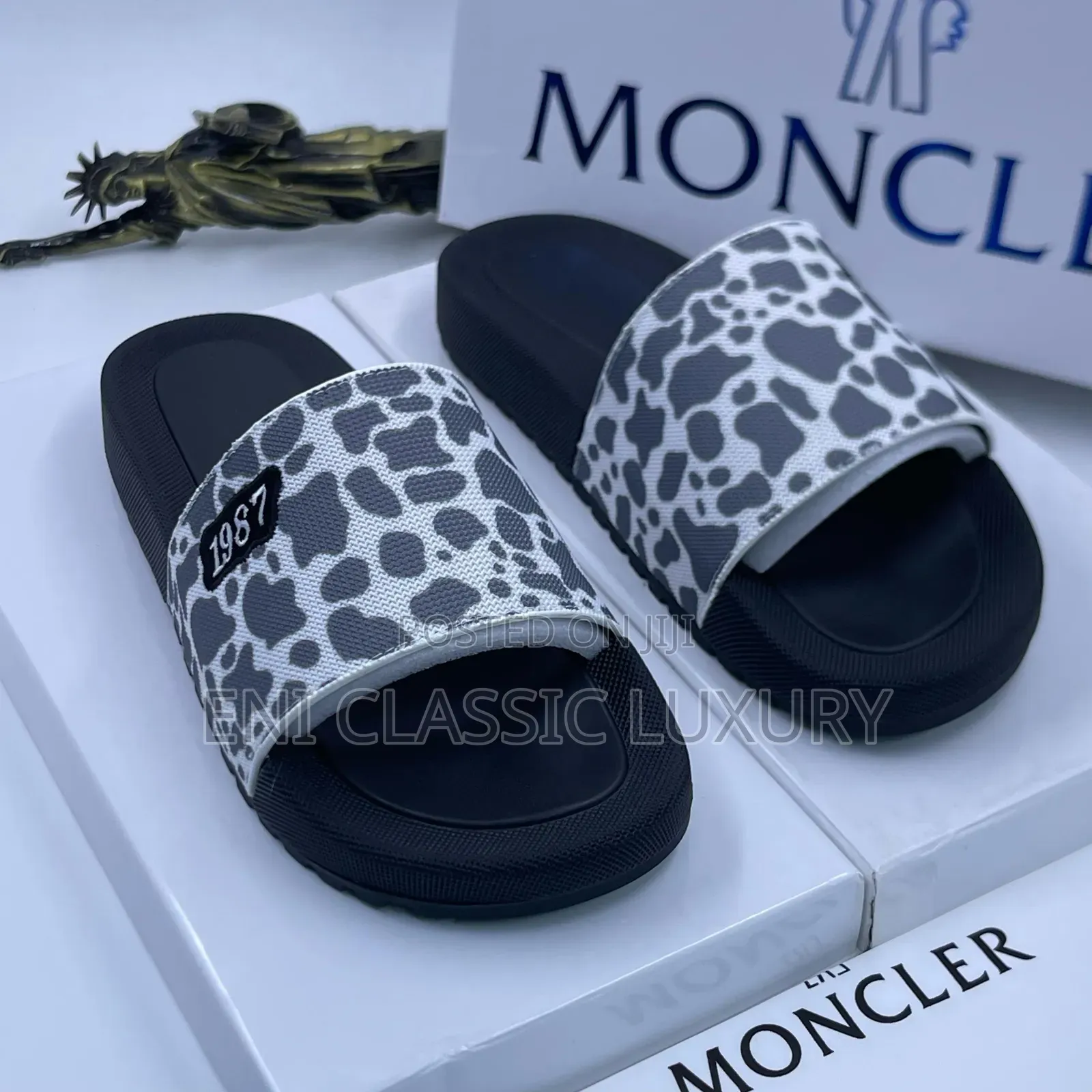 Original Luxury Men's Slides Moncler Available In Store 🏬