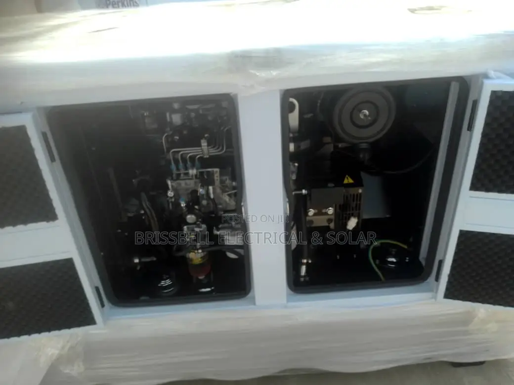 200kva Silent England Perkins Soundproof Diesel Generator