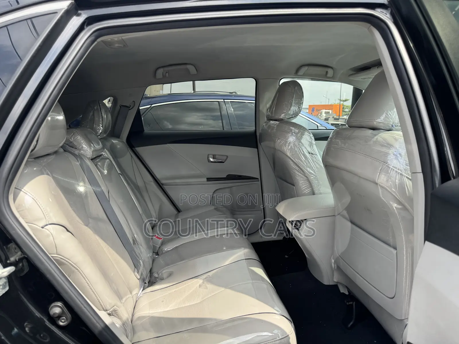 Toyota Venza AWD 2010 Matt Black