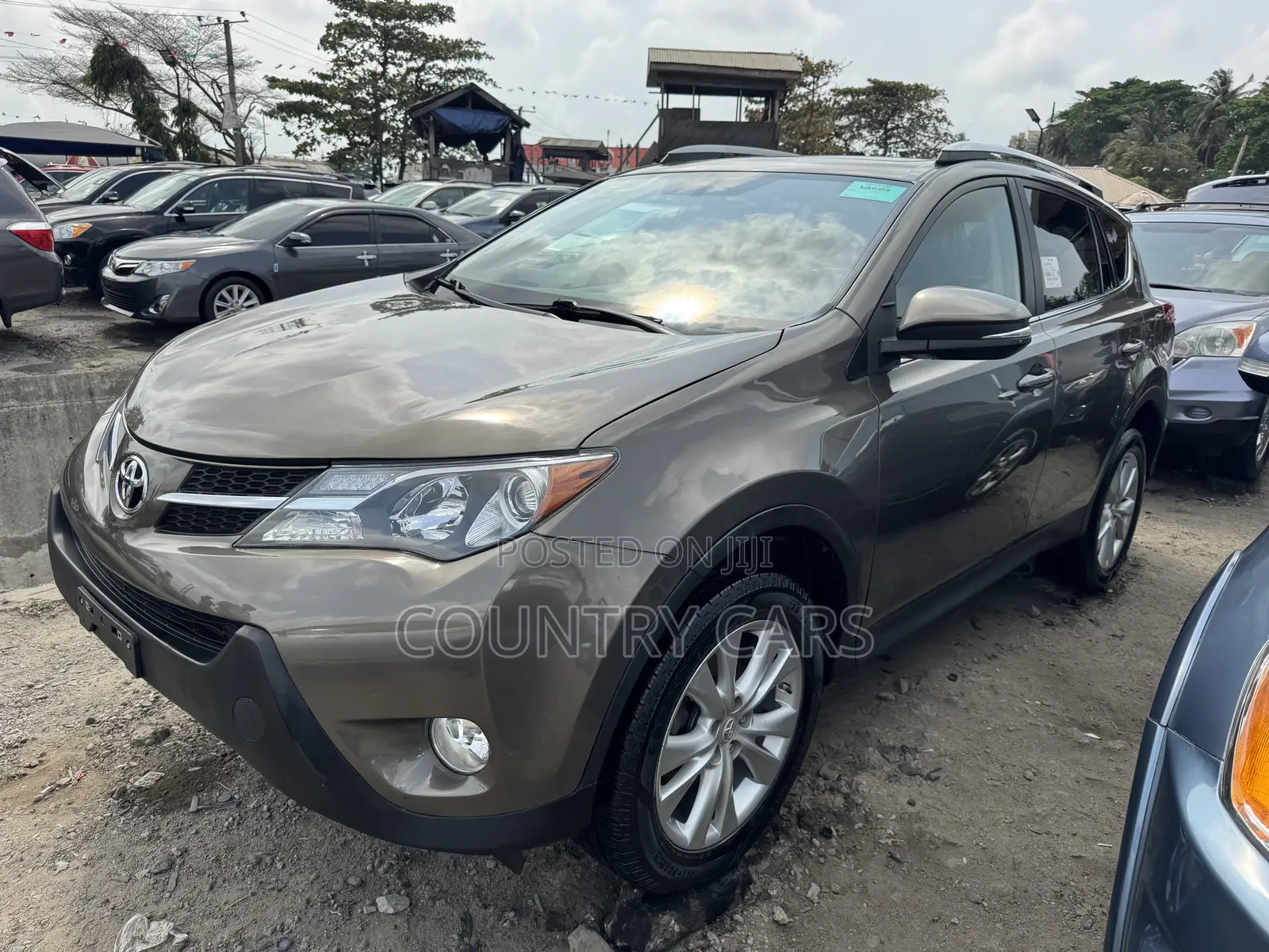 Toyota RAV4 2014 Brown