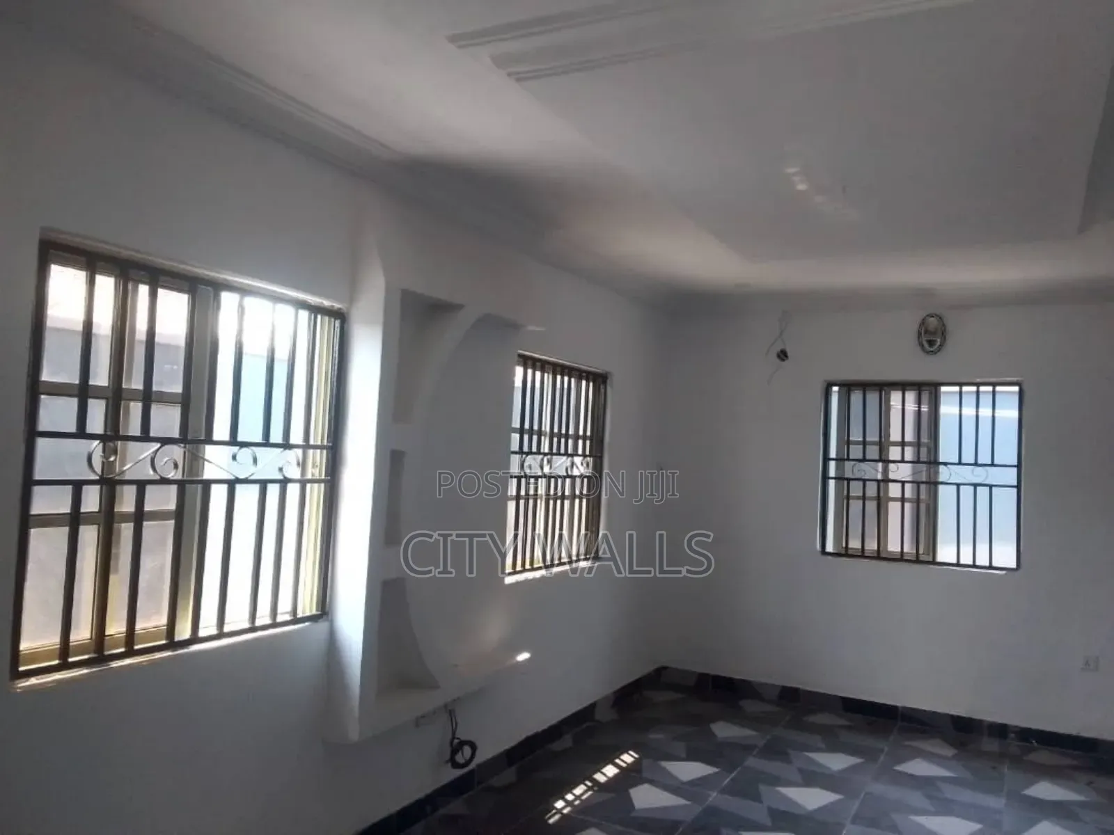 2bdrm Block of Flats in Ogombo for rent