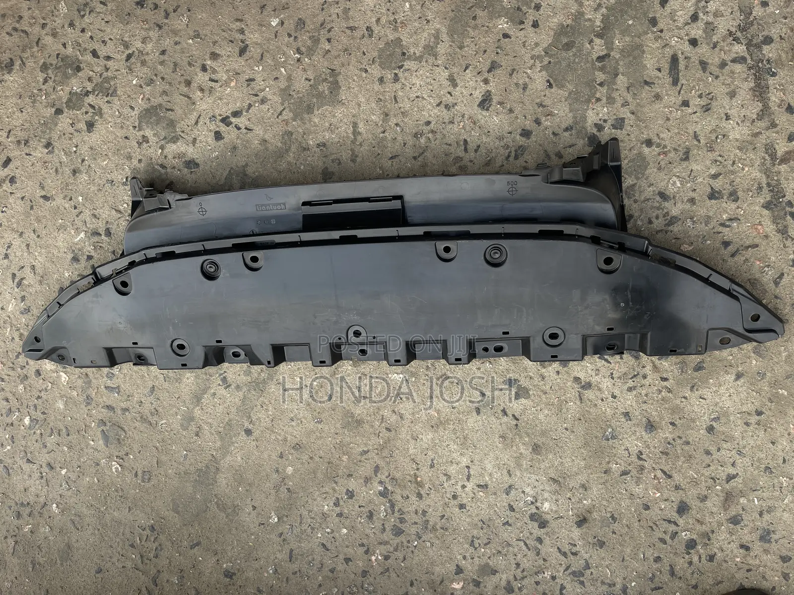 Front Engine Cover 2018,2019,2020,2021,2022 Honda Accord
