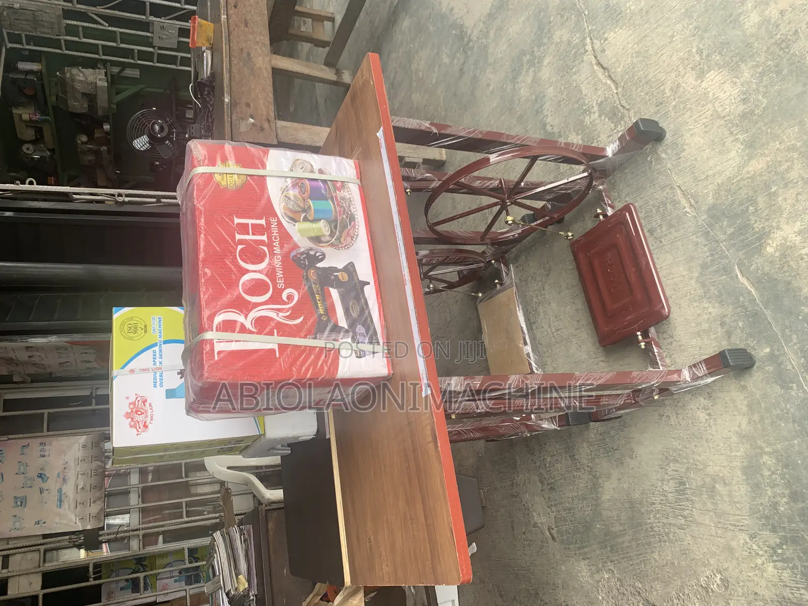 Roch Manual Sewing Machine