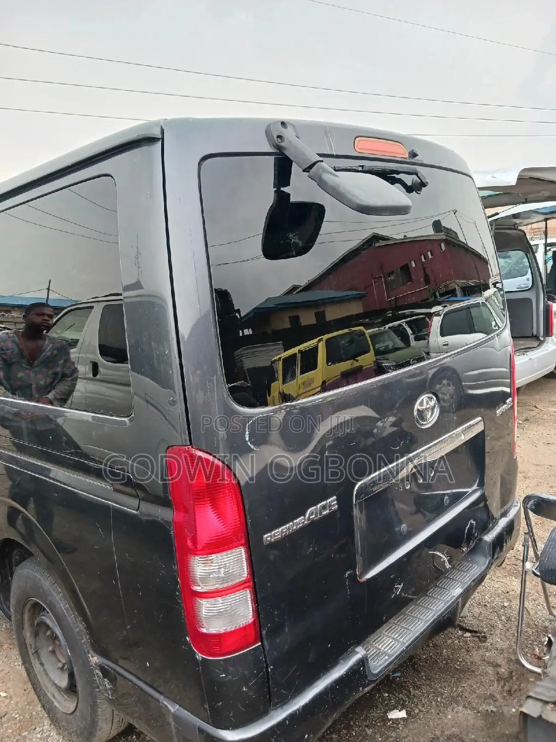 Toyota HiAce 2009 Black