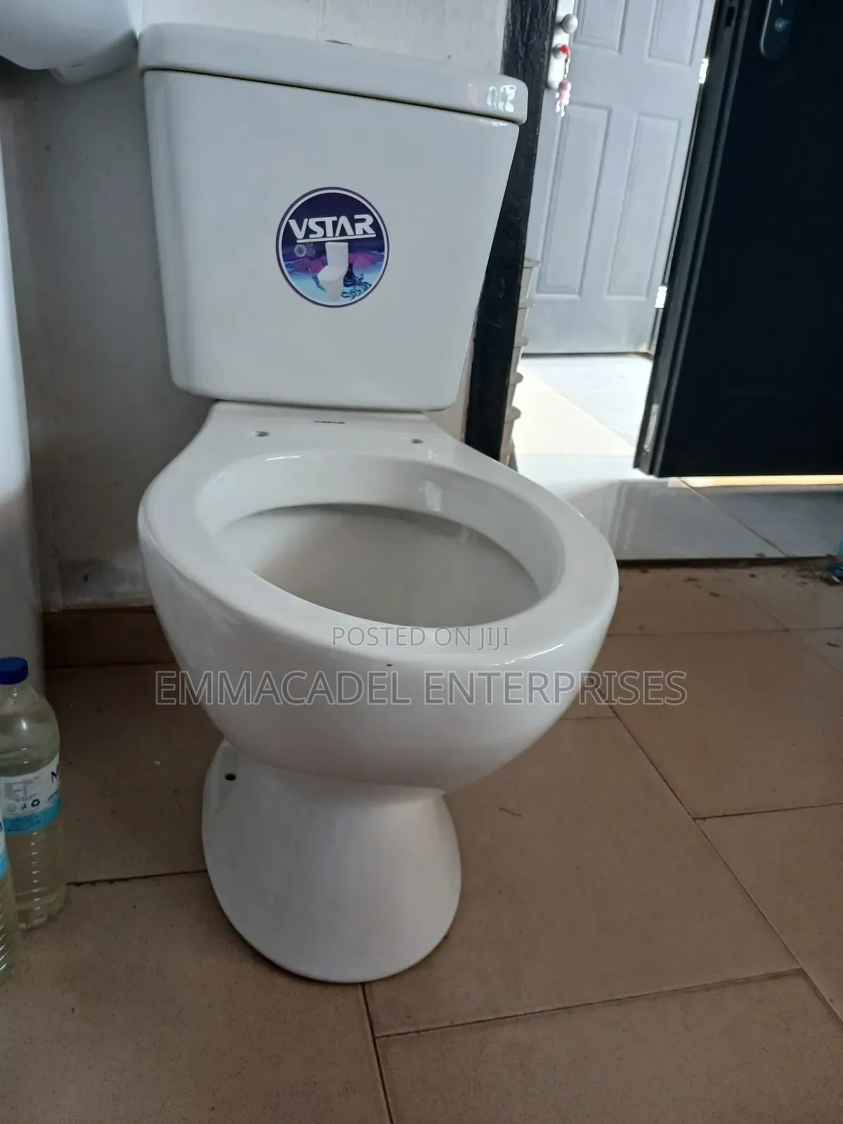 V Star Modern Wc With Soft Landing Cover