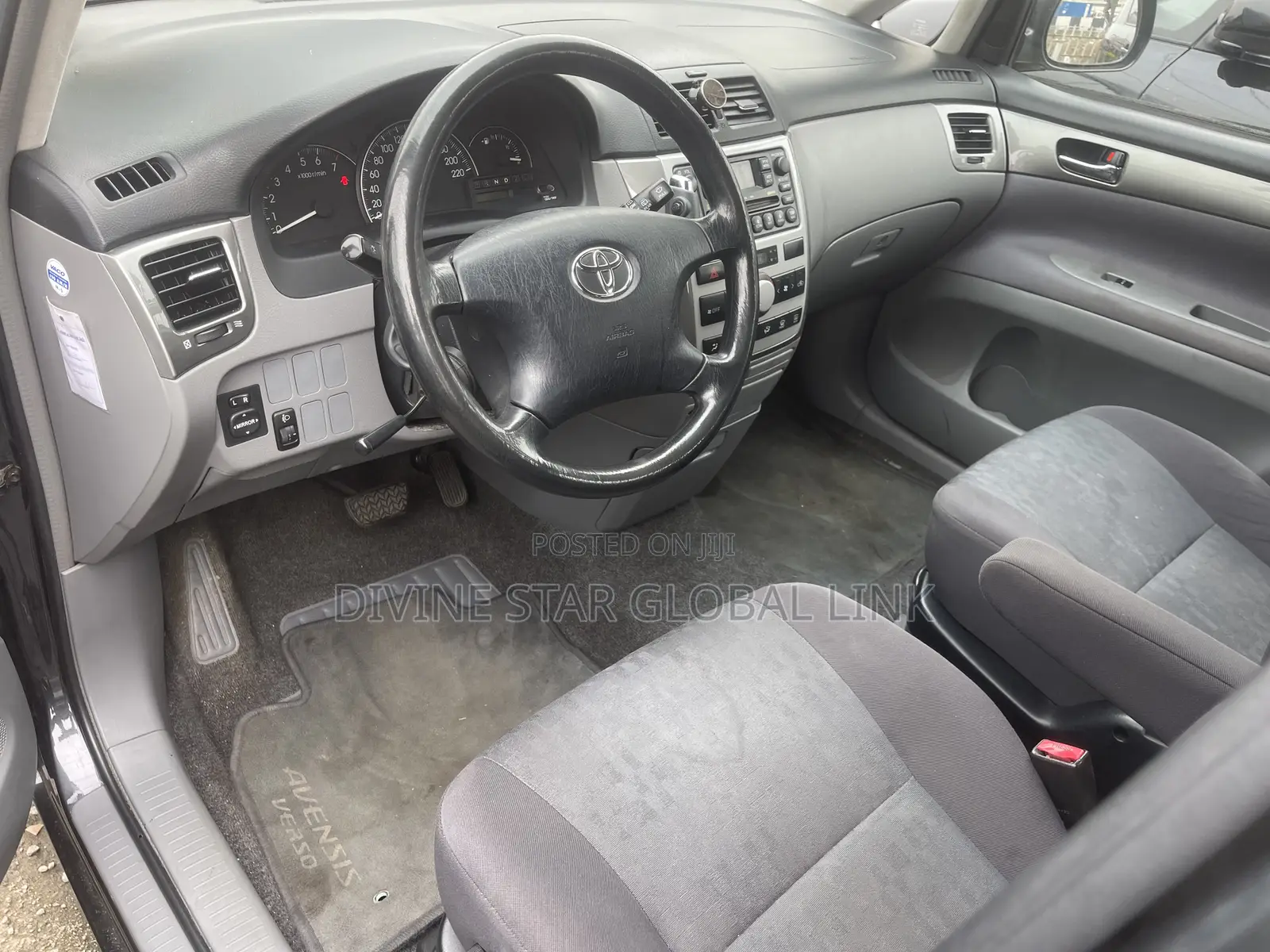 Toyota Avensis Verso 2.0 Petrol 2004 Black