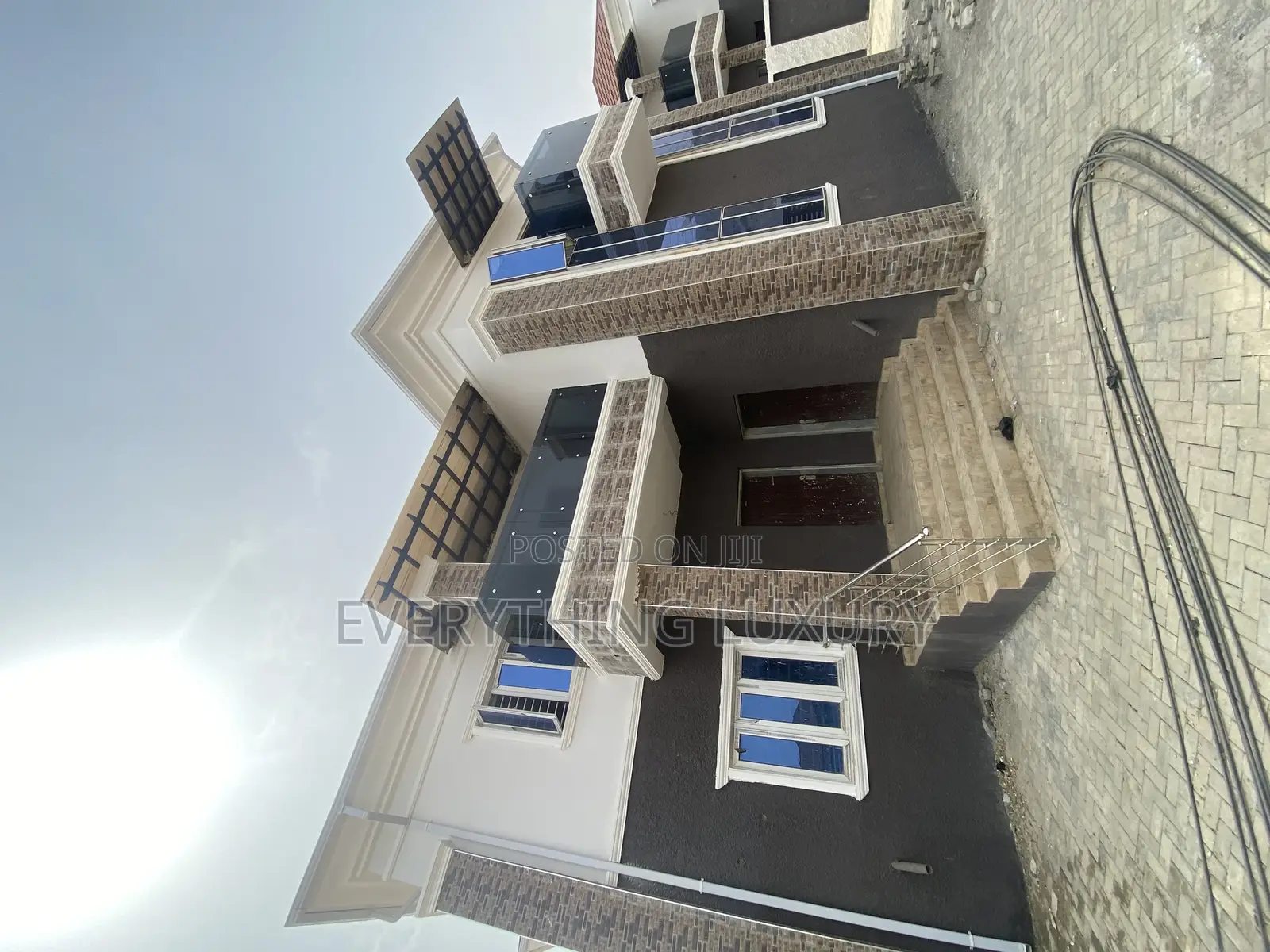 Furnished 4bdrm Duplex in Scc Ushafa for rent