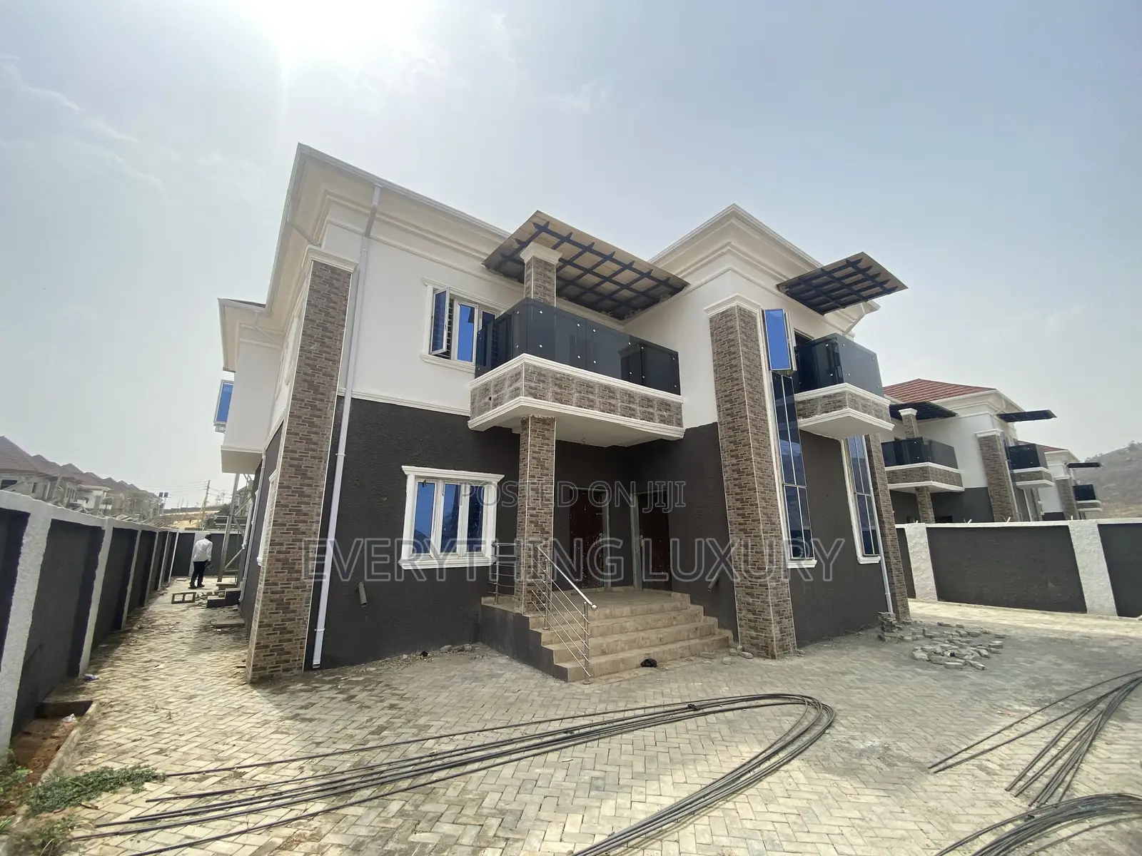Furnished 4bdrm Duplex in Scc Ushafa for rent