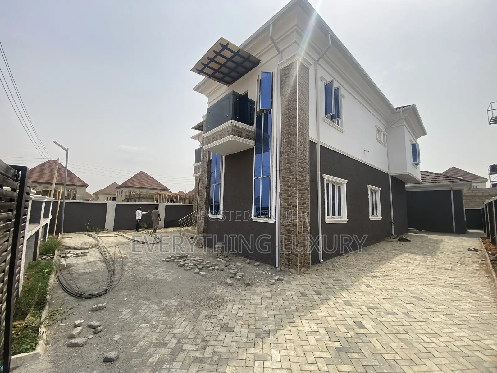 Furnished 4bdrm Duplex in Scc Ushafa for rent
