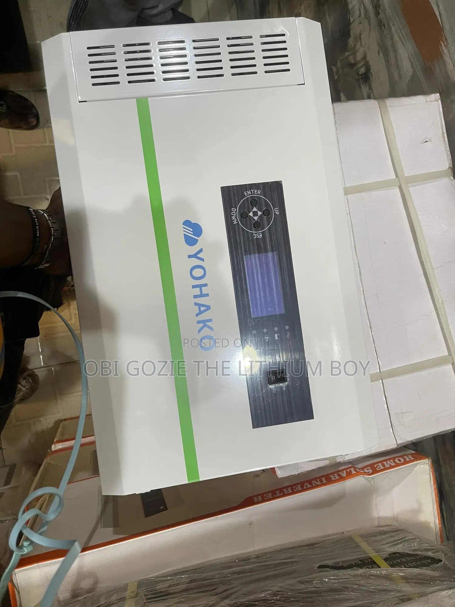 24v 2.5kva Yohako Solar Pure Sine Wave Hybrid Inverter