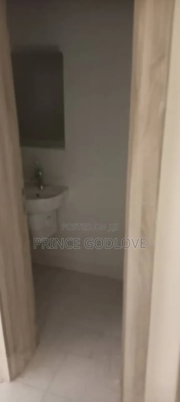 5bdrm Duplex in Urban Shelter Estate, Dawaki for sale