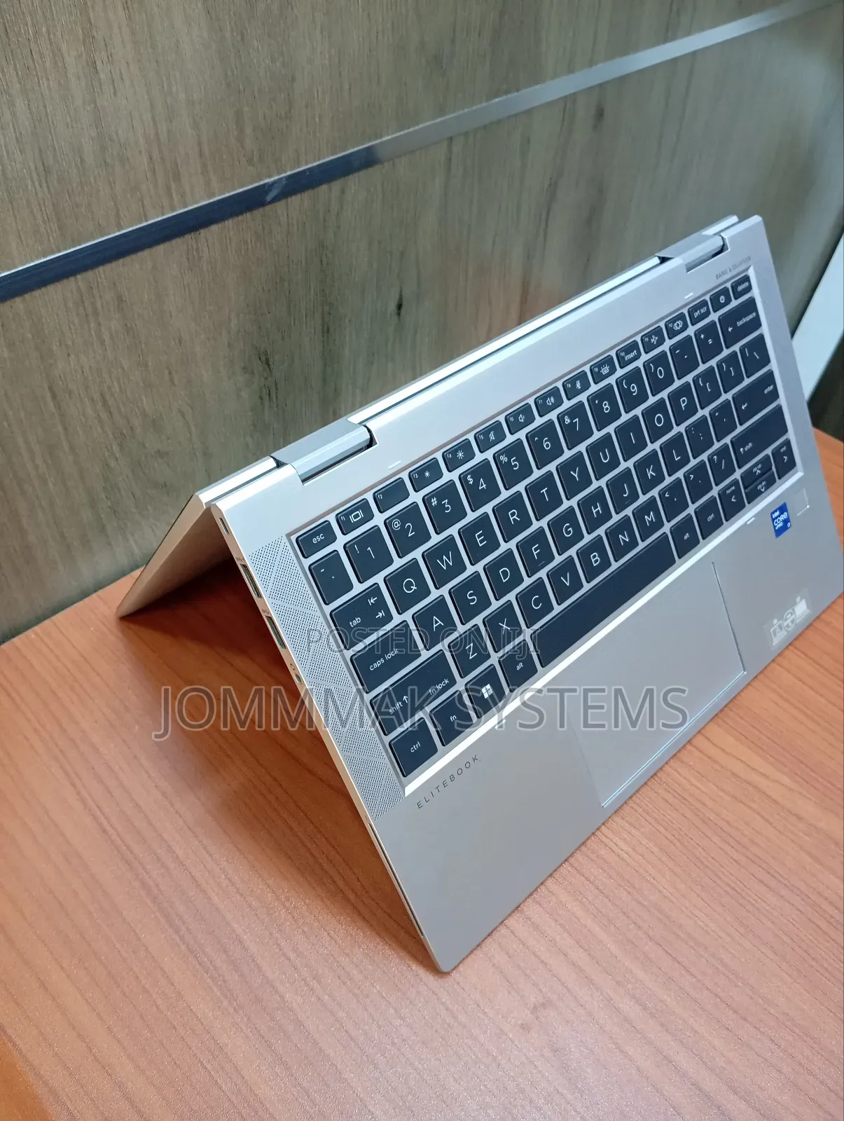 Laptop HP EliteBook 1040 G8 16GB Intel Core i7 SSD 512GB