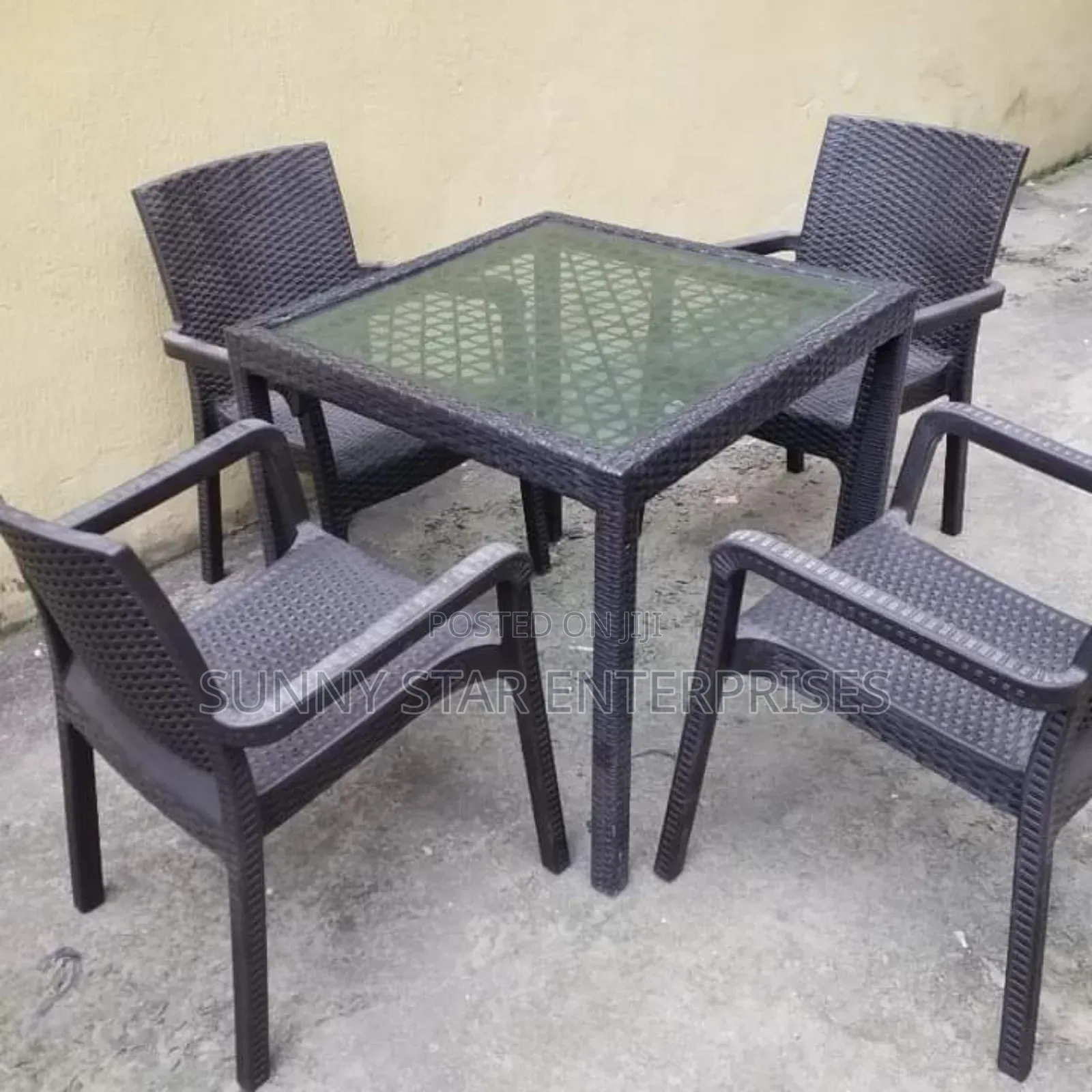 High Quality Executive Set of Chair for Restaurants, Bars