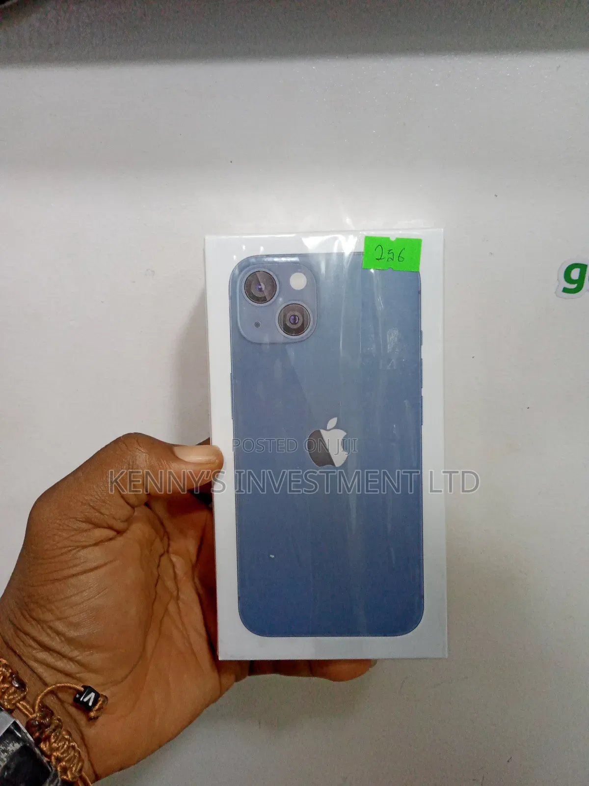 New Apple iPhone 13 256 GB Blue