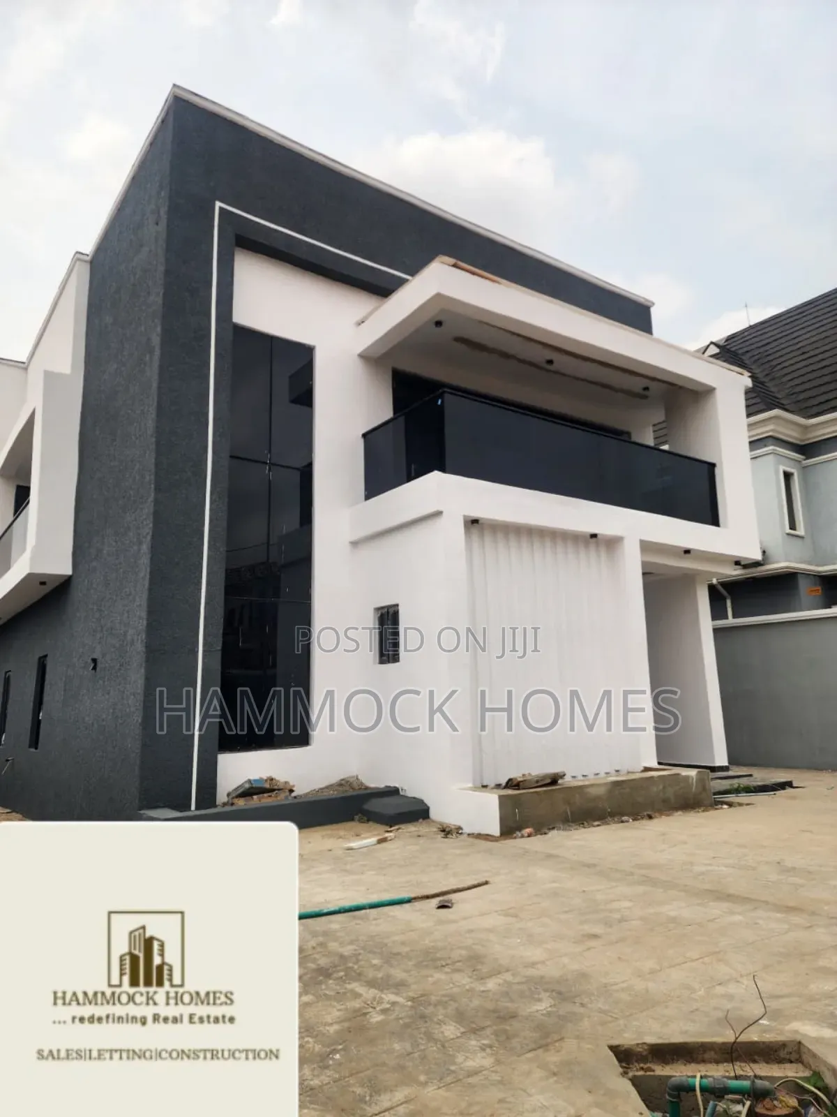 5bdrm Duplex in Carlton Gate Estate, Akobo for sale