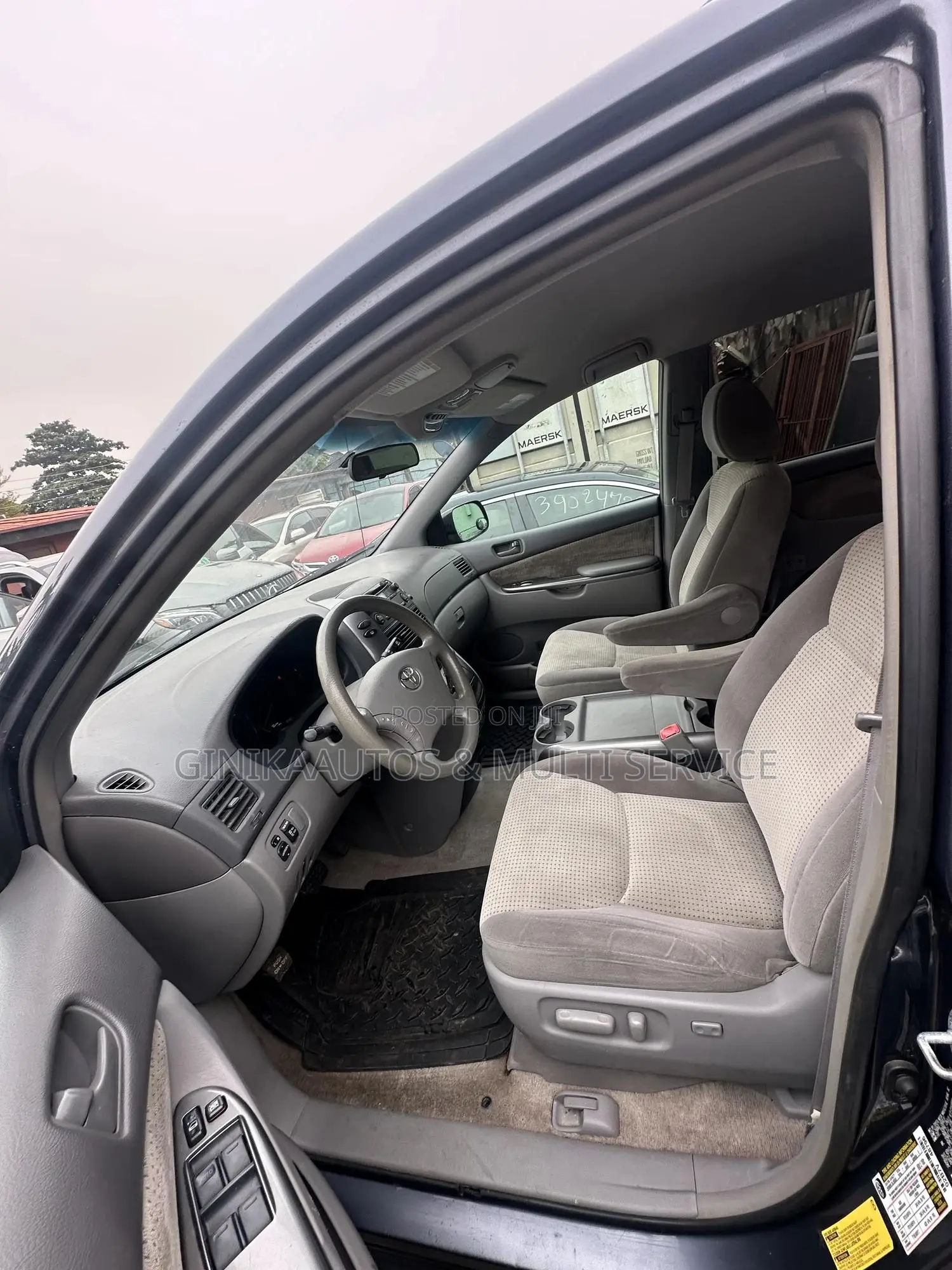 Toyota Sienna LE 2009 Blue