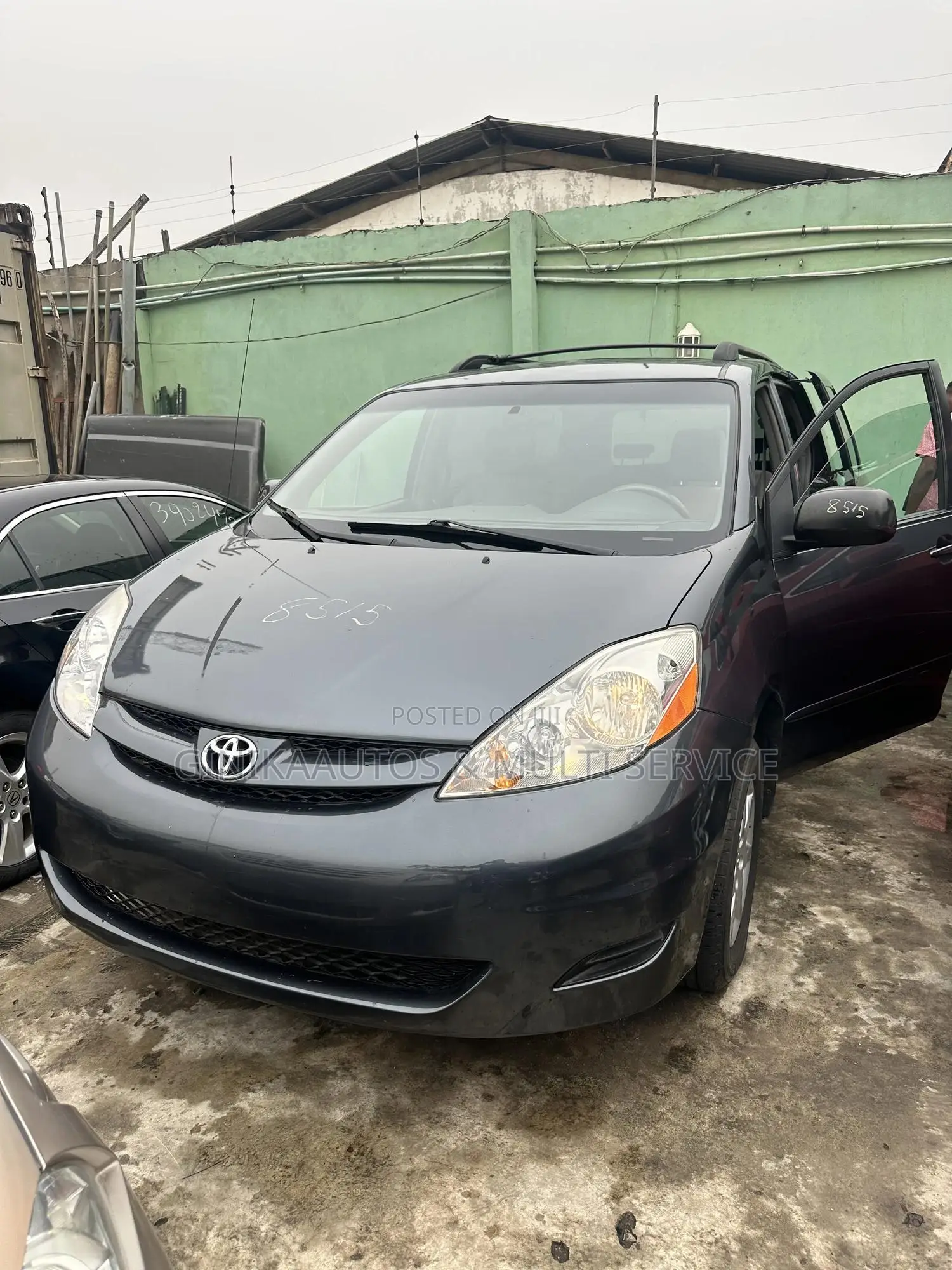 Toyota Sienna LE 2009 Blue