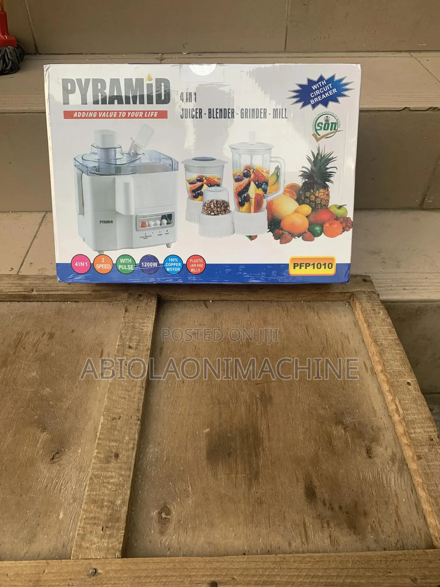 Pyramid 4-in-1 Juicer, Blender, Grinder Mill