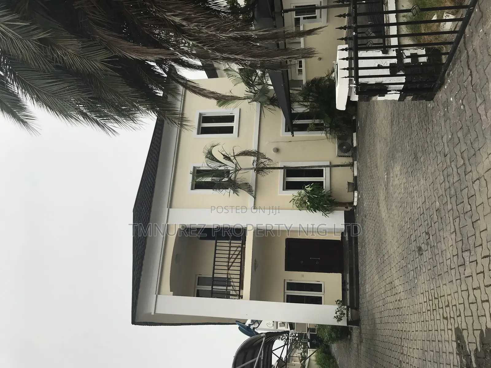 Studio Apartment in Caltongate, Chevron for rent