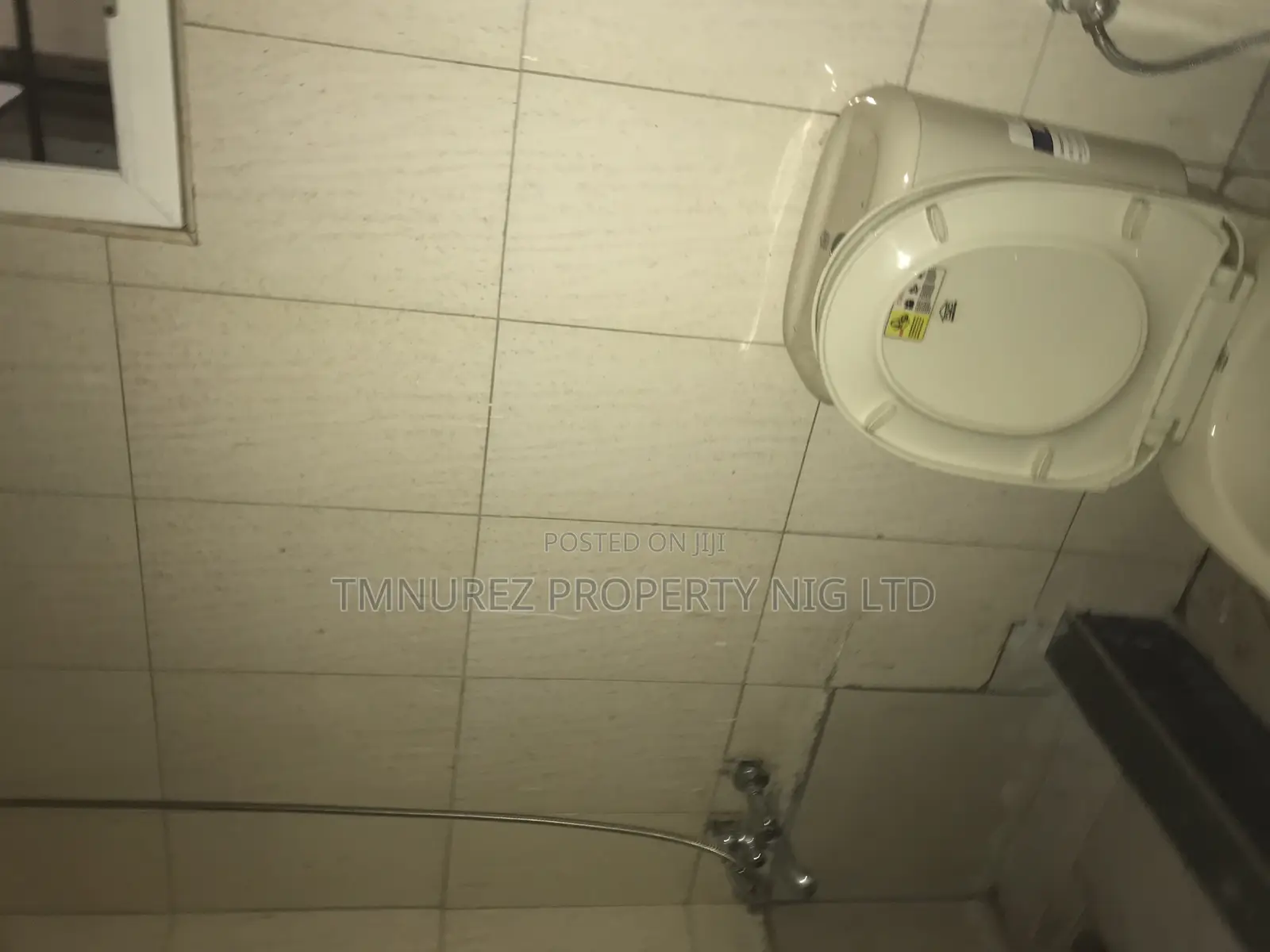Studio Apartment in Caltongate, Chevron for rent